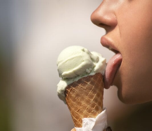 Mus z Gorzkiej Czekolady i Chili